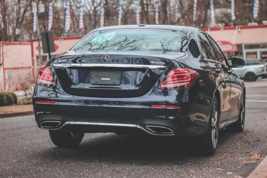 2017 Mercedes-benz E-class E 300 4MATIC AWD 4dr Sedan, available for sale in Great Neck, New York | Camy Cars. Great Neck, New York 2017 Mercedes-benz E-class E 300 4MATIC AWD 4dr Sedan, available for sale in Great Neck, New York | Camy Cars. Great Neck, New York