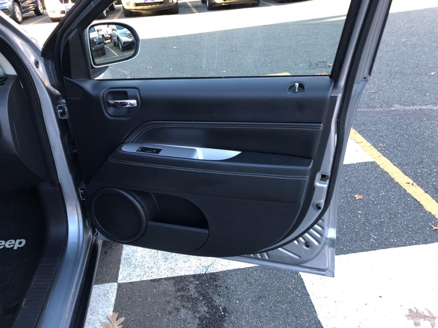 2015 Jeep Compass 4WD 4dr Latitude Edition, available for sale in Waterbury, Connecticut | National Auto Brokers, Inc.. Waterbury, Connecticut 2015 Jeep Compass 4WD 4dr Latitude Edition, available for sale in Waterbury, Connecticut | National Auto Brokers, Inc.. Waterbury, Connecticut
