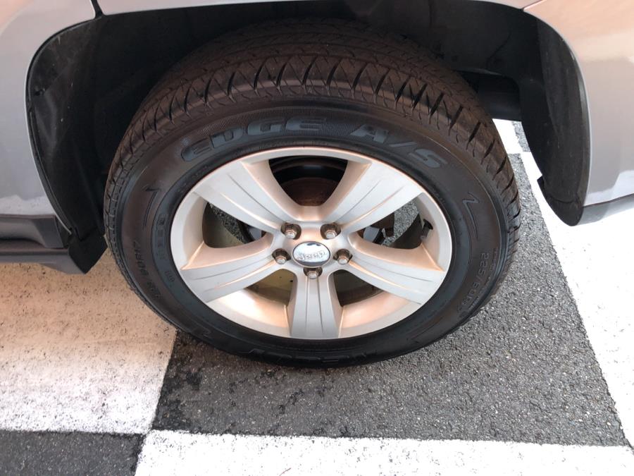 2015 Jeep Compass 4WD 4dr Latitude Edition, available for sale in Waterbury, Connecticut | National Auto Brokers, Inc.. Waterbury, Connecticut 2015 Jeep Compass 4WD 4dr Latitude Edition, available for sale in Waterbury, Connecticut | National Auto Brokers, Inc.. Waterbury, Connecticut