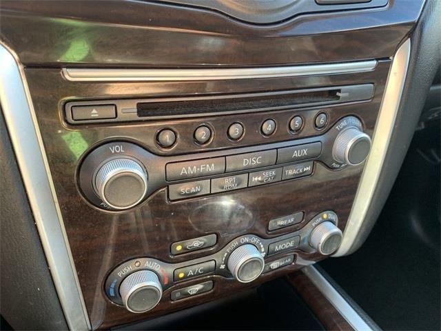 2013 Nissan Pathfinder SL, available for sale in Stratford, Connecticut | Wiz Leasing Inc. Stratford, Connecticut 2013 Nissan Pathfinder SL, available for sale in Stratford, Connecticut | Wiz Leasing Inc. Stratford, Connecticut