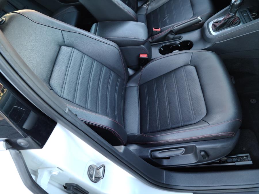2014 Volkswagen Jetta Sedan 4dr DSG GLI Autobahn w/Nav PZEV, available for sale in Milford, Connecticut | Chip's Auto Sales Inc. Milford, Connecticut 2014 Volkswagen Jetta Sedan 4dr DSG GLI Autobahn w/Nav PZEV, available for sale in Milford, Connecticut | Chip's Auto Sales Inc. Milford, Connecticut