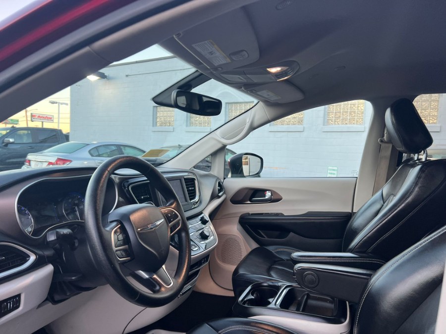 Used Chrysler Voyager LXI FWD 2020 | Inman Motors Sales. Medford, Massachusetts Used Chrysler Voyager LXI FWD 2020 | Inman Motors Sales. Medford, Massachusetts