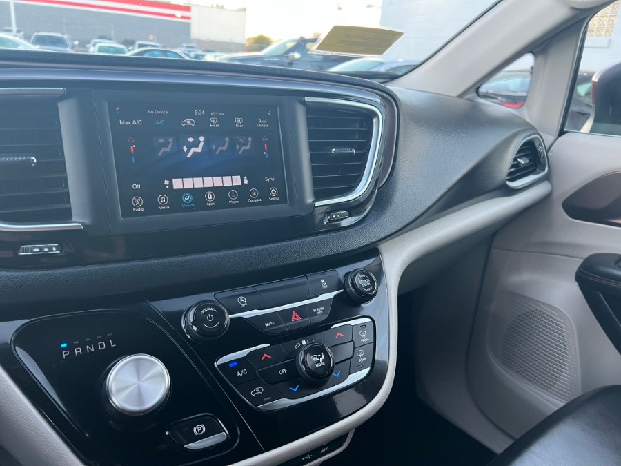 Used Chrysler Voyager LXI FWD 2020 | Inman Motors Sales. Medford, Massachusetts Used Chrysler Voyager LXI FWD 2020 | Inman Motors Sales. Medford, Massachusetts