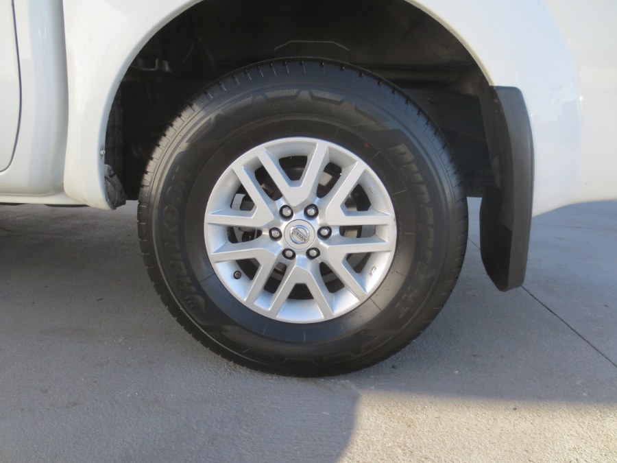 Used Nissan Frontier Crew Cab 4x2 SV V6 Auto 2018 | Auto Max Of Santa Ana. Santa Ana, California Used Nissan Frontier Crew Cab 4x2 SV V6 Auto 2018 | Auto Max Of Santa Ana. Santa Ana, California