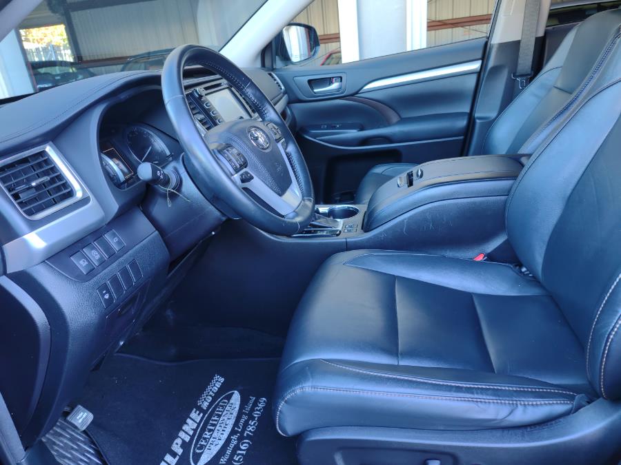 2018 Toyota Highlander XLE V6 AWD (Natl), available for sale in Wantagh, New York | Alpine Motors Inc. Wantagh, New York 2018 Toyota Highlander XLE V6 AWD (Natl), available for sale in Wantagh, New York | Alpine Motors Inc. Wantagh, New York