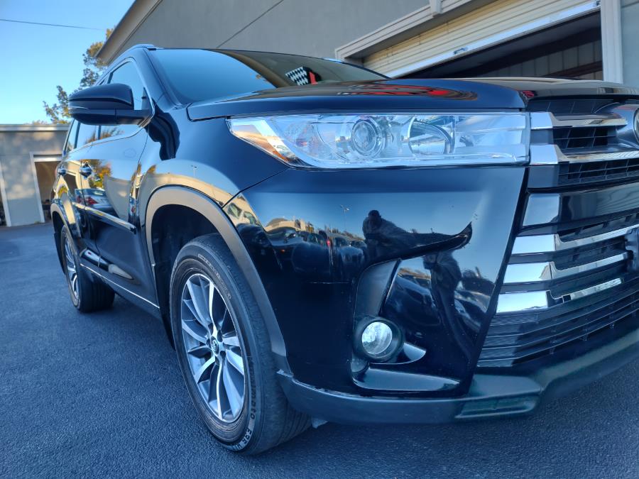 2018 Toyota Highlander XLE V6 AWD (Natl), available for sale in Wantagh, New York | Alpine Motors Inc. Wantagh, New York 2018 Toyota Highlander XLE V6 AWD (Natl), available for sale in Wantagh, New York | Alpine Motors Inc. Wantagh, New York