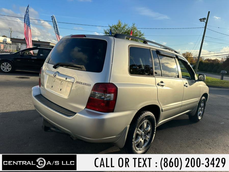 2005 Toyota Highlander 4dr V6 4WD w/3rd Row, available for sale in East Windsor, Connecticut | Central A/S LLC. East Windsor, Connecticut 2005 Toyota Highlander 4dr V6 4WD w/3rd Row, available for sale in East Windsor, Connecticut | Central A/S LLC. East Windsor, Connecticut