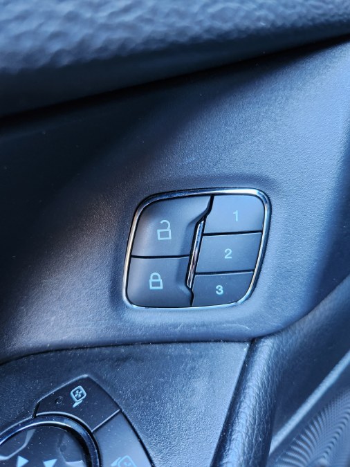 2020 Ford Expedition Max XLT 4x4, available for sale in Bristol, Connecticut | Dealmax Motors LLC. Bristol, Connecticut 2020 Ford Expedition Max XLT 4x4, available for sale in Bristol, Connecticut | Dealmax Motors LLC. Bristol, Connecticut