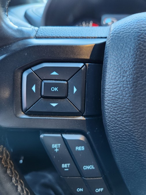 2020 Ford Expedition Max XLT 4x4, available for sale in Bristol, Connecticut | Dealmax Motors LLC. Bristol, Connecticut 2020 Ford Expedition Max XLT 4x4, available for sale in Bristol, Connecticut | Dealmax Motors LLC. Bristol, Connecticut