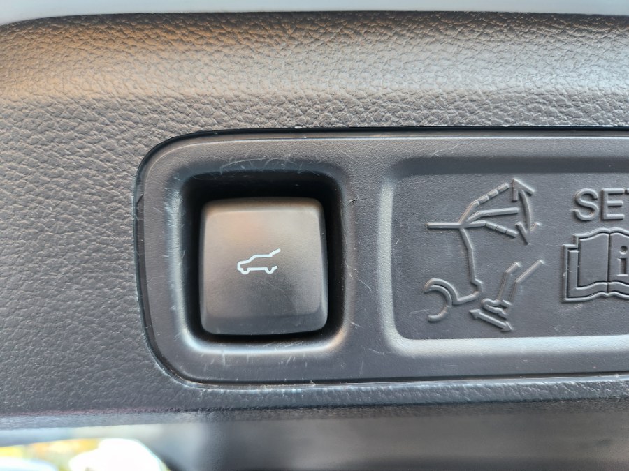 2020 Ford Expedition Max XLT 4x4, available for sale in Bristol, Connecticut | Dealmax Motors LLC. Bristol, Connecticut 2020 Ford Expedition Max XLT 4x4, available for sale in Bristol, Connecticut | Dealmax Motors LLC. Bristol, Connecticut