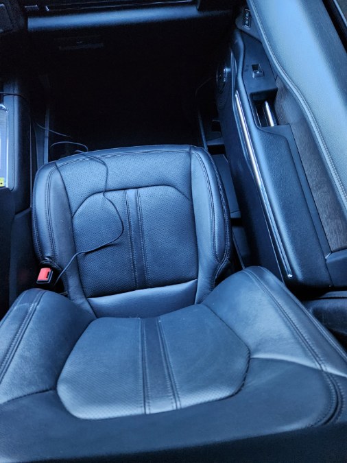 2020 Ford Expedition Max XLT 4x4, available for sale in Bristol, Connecticut | Dealmax Motors LLC. Bristol, Connecticut 2020 Ford Expedition Max XLT 4x4, available for sale in Bristol, Connecticut | Dealmax Motors LLC. Bristol, Connecticut