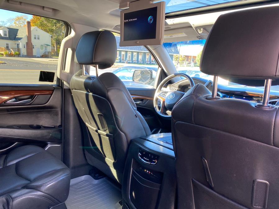 Used Cadillac Escalade 4WD 4dr Luxury 2015 | Lava Motors 2 Inc. Canton, Connecticut Used Cadillac Escalade 4WD 4dr Luxury 2015 | Lava Motors 2 Inc. Canton, Connecticut