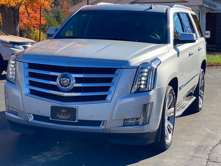 Used Cadillac Escalade 4WD 4dr Luxury 2015 | Lava Motors 2 Inc. Canton, Connecticut Used Cadillac Escalade 4WD 4dr Luxury 2015 | Lava Motors 2 Inc. Canton, Connecticut