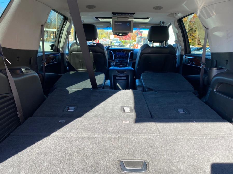 Used Cadillac Escalade 4WD 4dr Luxury 2015 | Lava Motors 2 Inc. Canton, Connecticut Used Cadillac Escalade 4WD 4dr Luxury 2015 | Lava Motors 2 Inc. Canton, Connecticut