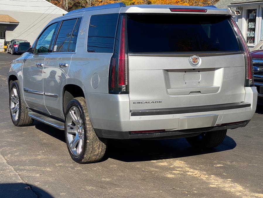 Used Cadillac Escalade 4WD 4dr Luxury 2015 | Lava Motors 2 Inc. Canton, Connecticut Used Cadillac Escalade 4WD 4dr Luxury 2015 | Lava Motors 2 Inc. Canton, Connecticut