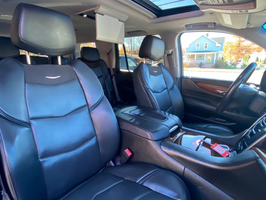 Used Cadillac Escalade 4WD 4dr Luxury 2015 | Lava Motors 2 Inc. Canton, Connecticut Used Cadillac Escalade 4WD 4dr Luxury 2015 | Lava Motors 2 Inc. Canton, Connecticut