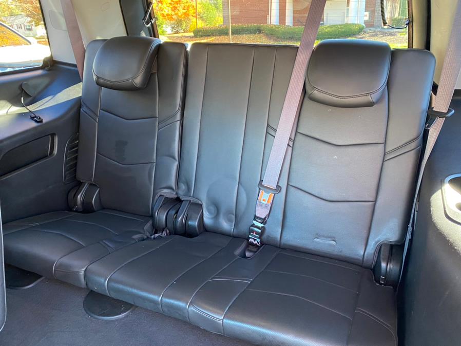 Used Cadillac Escalade 4WD 4dr Luxury 2015 | Lava Motors 2 Inc. Canton, Connecticut Used Cadillac Escalade 4WD 4dr Luxury 2015 | Lava Motors 2 Inc. Canton, Connecticut