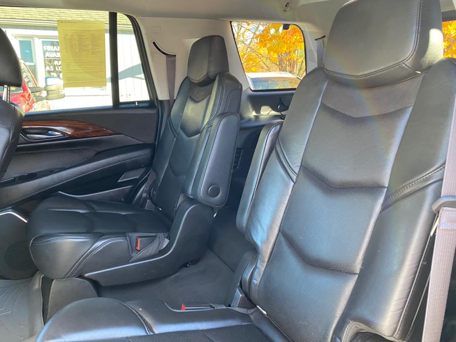 Used Cadillac Escalade 4WD 4dr Luxury 2015 | Lava Motors 2 Inc. Canton, Connecticut Used Cadillac Escalade 4WD 4dr Luxury 2015 | Lava Motors 2 Inc. Canton, Connecticut