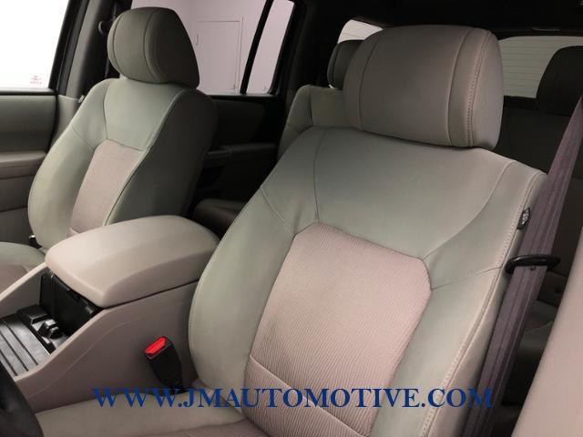 2015 Honda Pilot 4WD 4dr SE, available for sale in Naugatuck, Connecticut | J&M Automotive Sls&Svc LLC. Naugatuck, Connecticut 2015 Honda Pilot 4WD 4dr SE, available for sale in Naugatuck, Connecticut | J&M Automotive Sls&Svc LLC. Naugatuck, Connecticut
