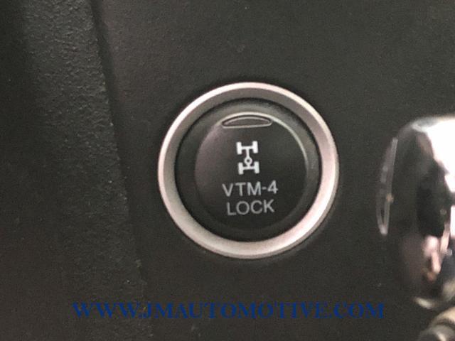 2015 Honda Pilot 4WD 4dr SE, available for sale in Naugatuck, Connecticut | J&M Automotive Sls&Svc LLC. Naugatuck, Connecticut 2015 Honda Pilot 4WD 4dr SE, available for sale in Naugatuck, Connecticut | J&M Automotive Sls&Svc LLC. Naugatuck, Connecticut