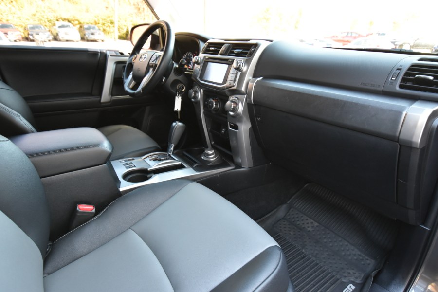 Used Toyota 4Runner SR5 Premium 4WD 2017 | Highline Car Connection. Waterbury, Connecticut Used Toyota 4Runner SR5 Premium 4WD 2017 | Highline Car Connection. Waterbury, Connecticut