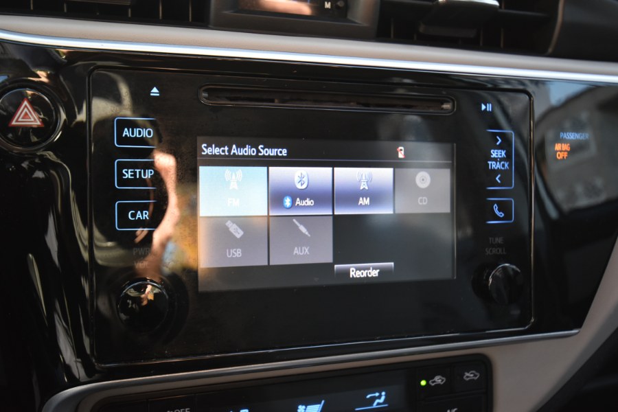 Used Toyota Corolla LE CVT 2018 | Highline Car Connection. Waterbury, Connecticut Used Toyota Corolla LE CVT 2018 | Highline Car Connection. Waterbury, Connecticut