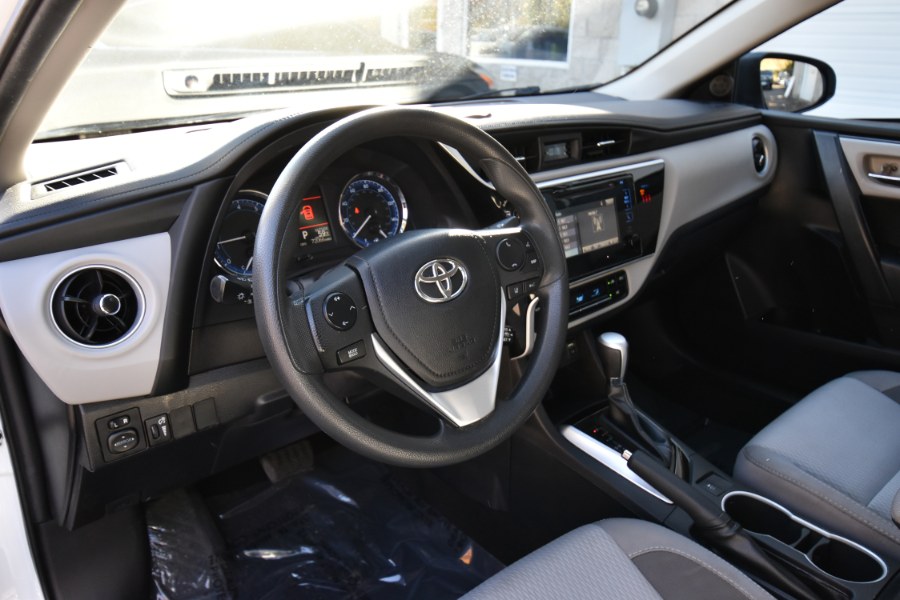 Used Toyota Corolla LE CVT 2018 | Highline Car Connection. Waterbury, Connecticut Used Toyota Corolla LE CVT 2018 | Highline Car Connection. Waterbury, Connecticut