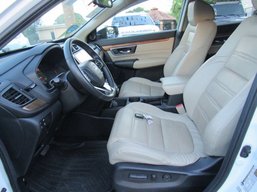 2017 Honda CR-V Touring AWD, available for sale in San Francisco de Macoris Rd, Dominican Republic | Hilario Auto Import. San Francisco de Macoris Rd, Dominican Republic 2017 Honda CR-V Touring AWD, available for sale in San Francisco de Macoris Rd, Dominican Republic | Hilario Auto Import. San Francisco de Macoris Rd, Dominican Republic