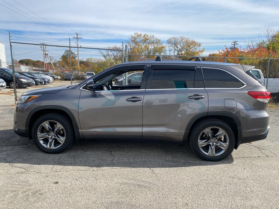 Used Toyota Highlander Limited V6 AWD (Natl) 2017 | Dealertown Auto Wholesalers. Milford, Connecticut Used Toyota Highlander Limited V6 AWD (Natl) 2017 | Dealertown Auto Wholesalers. Milford, Connecticut