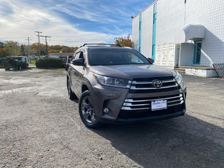 Used Toyota Highlander Limited V6 AWD (Natl) 2017 | Dealertown Auto Wholesalers. Milford, Connecticut Used Toyota Highlander Limited V6 AWD (Natl) 2017 | Dealertown Auto Wholesalers. Milford, Connecticut