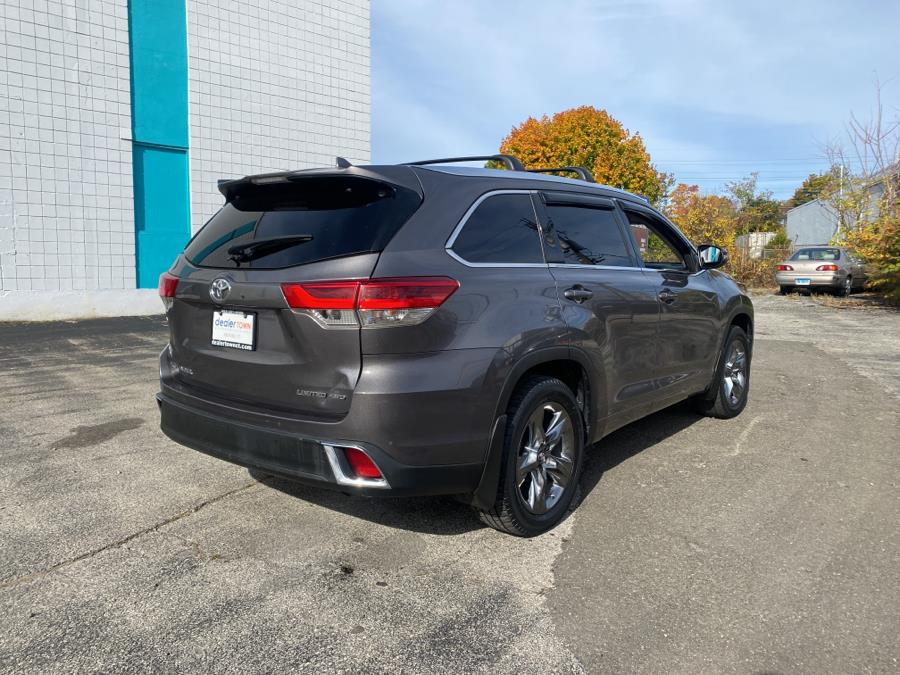 Used Toyota Highlander Limited V6 AWD (Natl) 2017 | Dealertown Auto Wholesalers. Milford, Connecticut Used Toyota Highlander Limited V6 AWD (Natl) 2017 | Dealertown Auto Wholesalers. Milford, Connecticut