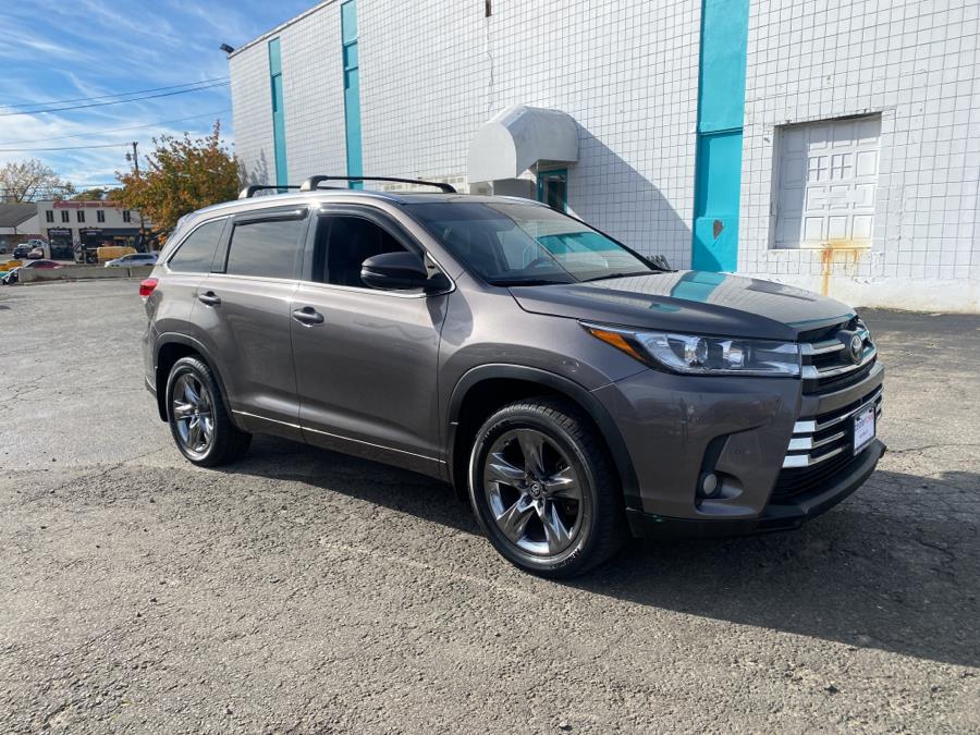 Used Toyota Highlander Limited V6 AWD (Natl) 2017 | Dealertown Auto Wholesalers. Milford, Connecticut Used Toyota Highlander Limited V6 AWD (Natl) 2017 | Dealertown Auto Wholesalers. Milford, Connecticut