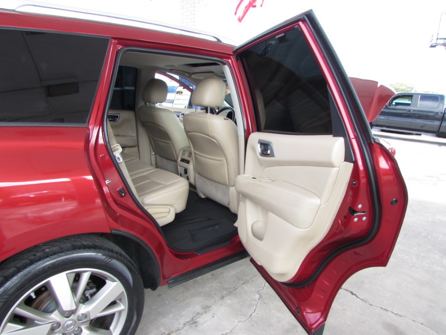 Used Nissan Pathfinder 2WD 4dr Platinum 2016 | VIP Auto Enterprise, Inc. Orlando, Florida Used Nissan Pathfinder 2WD 4dr Platinum 2016 | VIP Auto Enterprise, Inc. Orlando, Florida