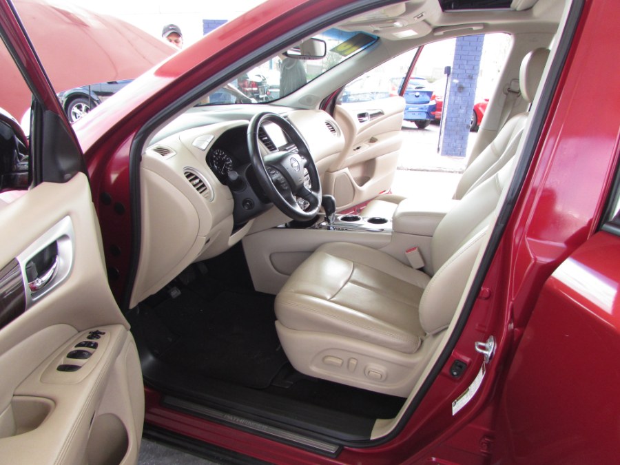 Used Nissan Pathfinder 2WD 4dr Platinum 2016 | VIP Auto Enterprise, Inc. Orlando, Florida Used Nissan Pathfinder 2WD 4dr Platinum 2016 | VIP Auto Enterprise, Inc. Orlando, Florida