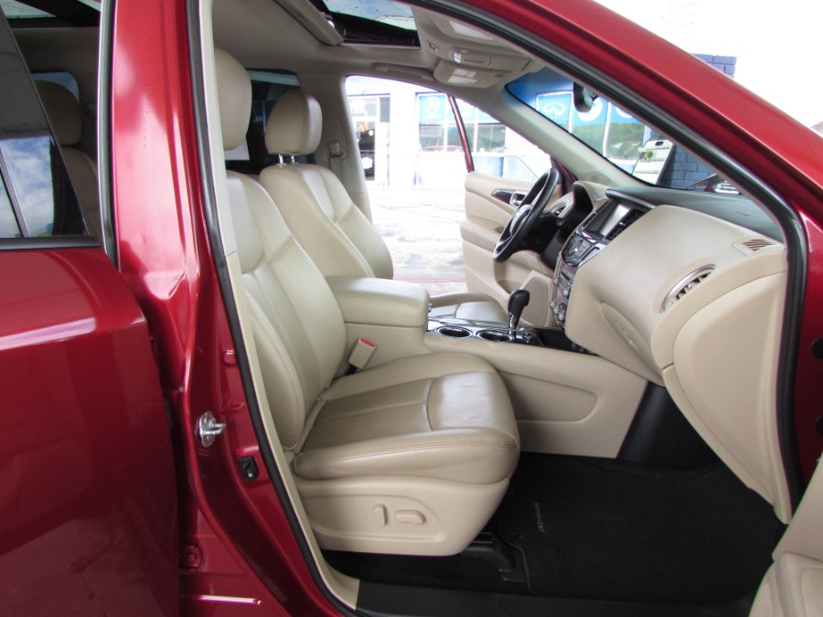 Used Nissan Pathfinder 2WD 4dr Platinum 2016 | VIP Auto Enterprise, Inc. Orlando, Florida Used Nissan Pathfinder 2WD 4dr Platinum 2016 | VIP Auto Enterprise, Inc. Orlando, Florida