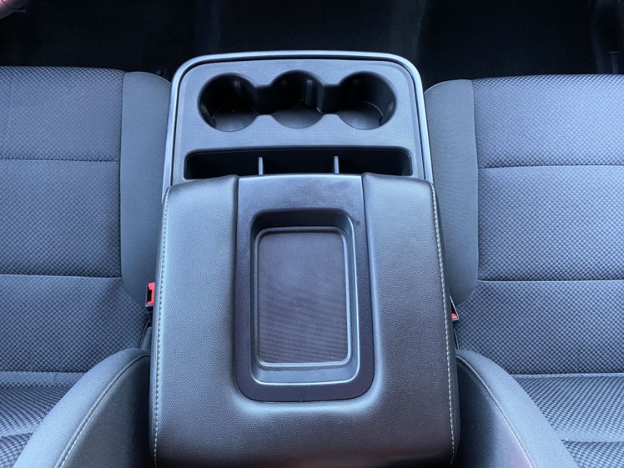 2017 Chevrolet Silverado 1500 4WD Crew Cab 153.0" LT w/1LT, available for sale in Newark, New Jersey | RT Auto Center LLC. Newark, New Jersey 2017 Chevrolet Silverado 1500 4WD Crew Cab 153.0" LT w/1LT, available for sale in Newark, New Jersey | RT Auto Center LLC. Newark, New Jersey