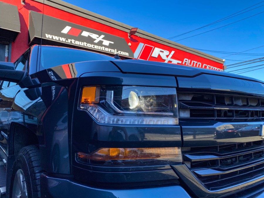 2017 Chevrolet Silverado 1500 4WD Crew Cab 153.0" LT w/1LT, available for sale in Newark, New Jersey | RT Auto Center LLC. Newark, New Jersey 2017 Chevrolet Silverado 1500 4WD Crew Cab 153.0" LT w/1LT, available for sale in Newark, New Jersey | RT Auto Center LLC. Newark, New Jersey