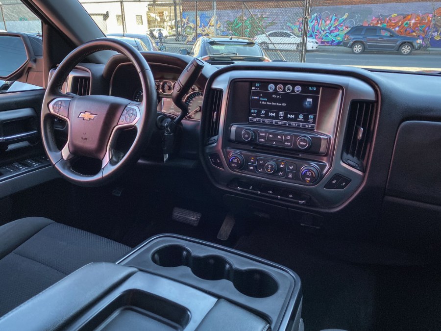 2017 Chevrolet Silverado 1500 4WD Crew Cab 153.0" LT w/1LT, available for sale in Newark, New Jersey | RT Auto Center LLC. Newark, New Jersey 2017 Chevrolet Silverado 1500 4WD Crew Cab 153.0" LT w/1LT, available for sale in Newark, New Jersey | RT Auto Center LLC. Newark, New Jersey