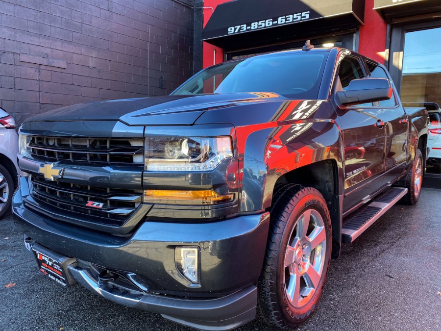 2017 Chevrolet Silverado 1500 4WD Crew Cab 153.0" LT w/1LT, available for sale in Newark, New Jersey | RT Auto Center LLC. Newark, New Jersey 2017 Chevrolet Silverado 1500 4WD Crew Cab 153.0" LT w/1LT, available for sale in Newark, New Jersey | RT Auto Center LLC. Newark, New Jersey