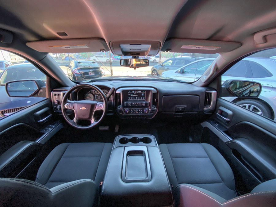 2017 Chevrolet Silverado 1500 4WD Crew Cab 153.0" LT w/1LT, available for sale in Newark, New Jersey | RT Auto Center LLC. Newark, New Jersey 2017 Chevrolet Silverado 1500 4WD Crew Cab 153.0" LT w/1LT, available for sale in Newark, New Jersey | RT Auto Center LLC. Newark, New Jersey