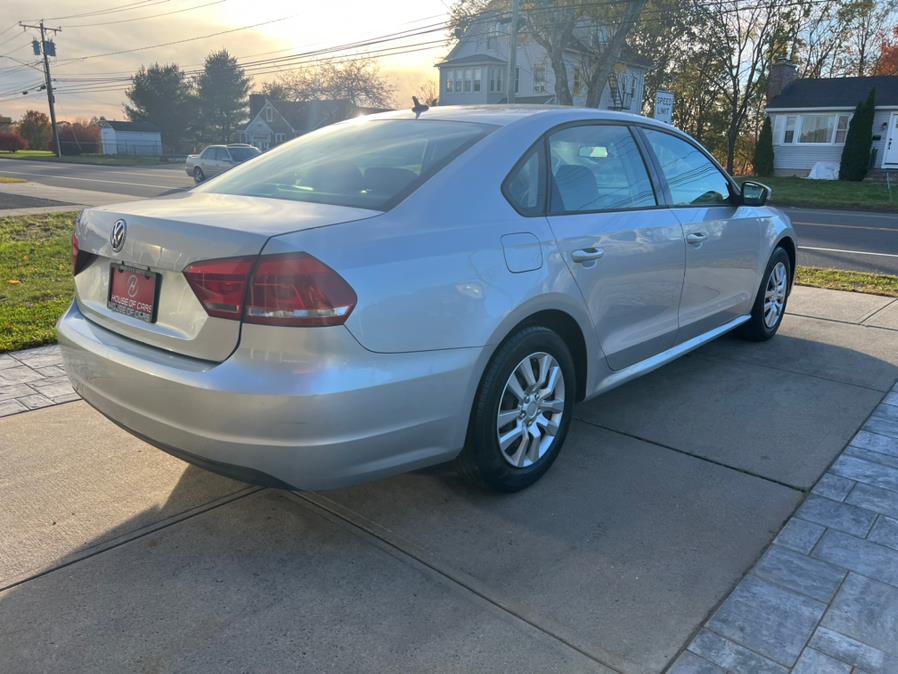 Used Volkswagen Passat 4dr Sdn 2.5L Auto S w/Appearance PZEV 2012 | House of Cars CT. Meriden, Connecticut
