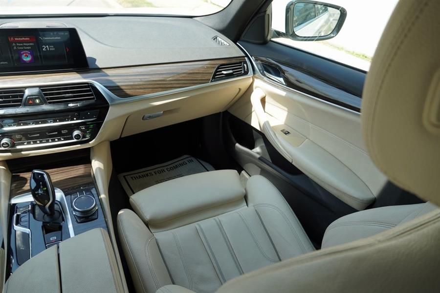 2019 BMW 5 Series 530i xDrive Sport Line Package, available for sale in Great Neck, New York | Auto Expo Ent Inc.. Great Neck, New York 2019 BMW 5 Series 530i xDrive Sport Line Package, available for sale in Great Neck, New York | Auto Expo Ent Inc.. Great Neck, New York