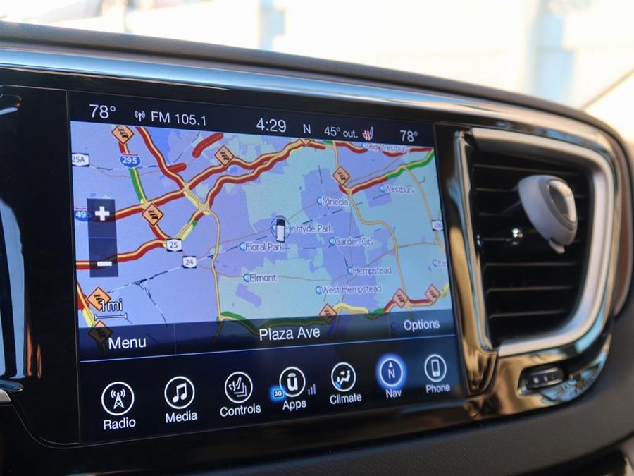 2020 Chrysler Pacifica Touring L, available for sale in Great Neck, New York | Auto Expo Ent Inc.. Great Neck, New York 2020 Chrysler Pacifica Touring L, available for sale in Great Neck, New York | Auto Expo Ent Inc.. Great Neck, New York