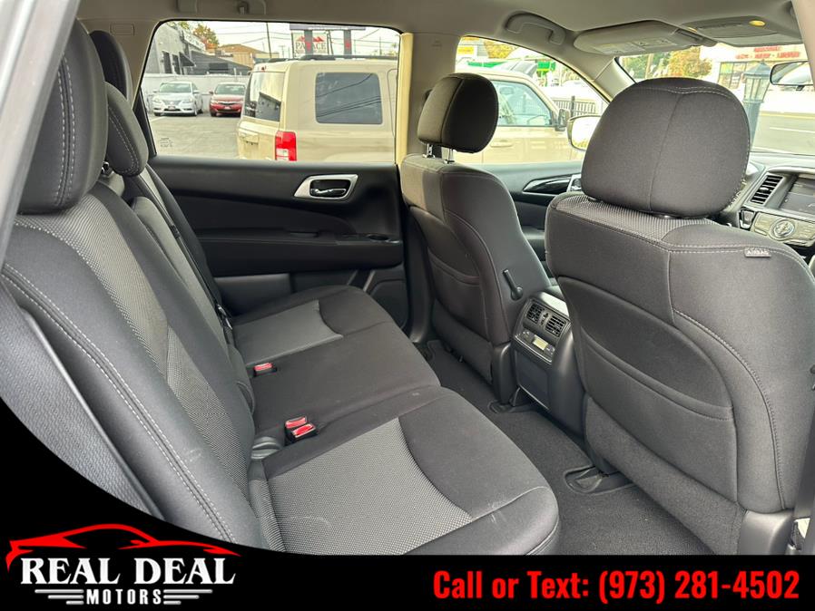 Used Nissan Pathfinder 4x4 S 2017 | Real Deal Motors. Lodi, New Jersey Used Nissan Pathfinder 4x4 S 2017 | Real Deal Motors. Lodi, New Jersey