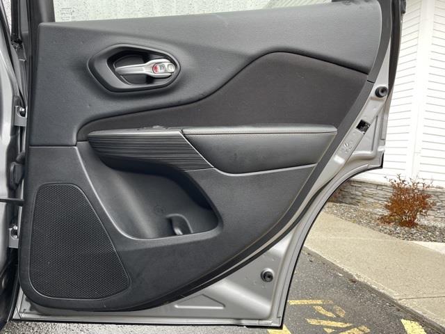 Used Jeep Cherokee Latitude 2016 | Blasius Federal Road. Brookfield, Connecticut Used Jeep Cherokee Latitude 2016 | Blasius Federal Road. Brookfield, Connecticut
