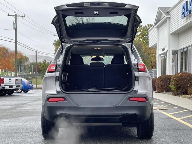 Used Jeep Cherokee Latitude 2016 | Blasius Federal Road. Brookfield, Connecticut Used Jeep Cherokee Latitude 2016 | Blasius Federal Road. Brookfield, Connecticut