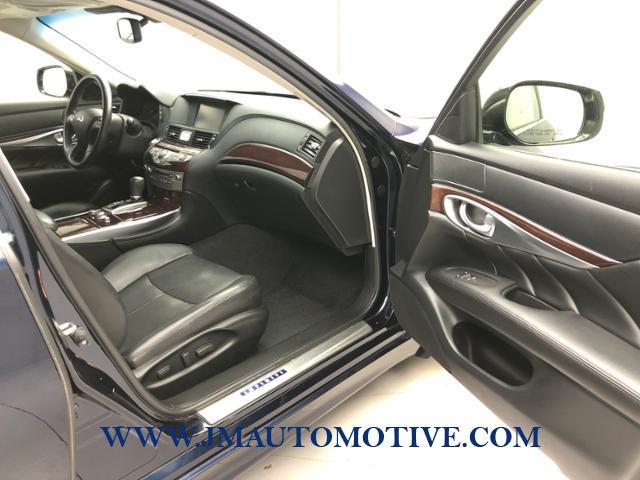 2015 Infiniti Q70 4dr Sdn V6 AWD, available for sale in Naugatuck, Connecticut | J&M Automotive Sls&Svc LLC. Naugatuck, Connecticut 2015 Infiniti Q70 4dr Sdn V6 AWD, available for sale in Naugatuck, Connecticut | J&M Automotive Sls&Svc LLC. Naugatuck, Connecticut