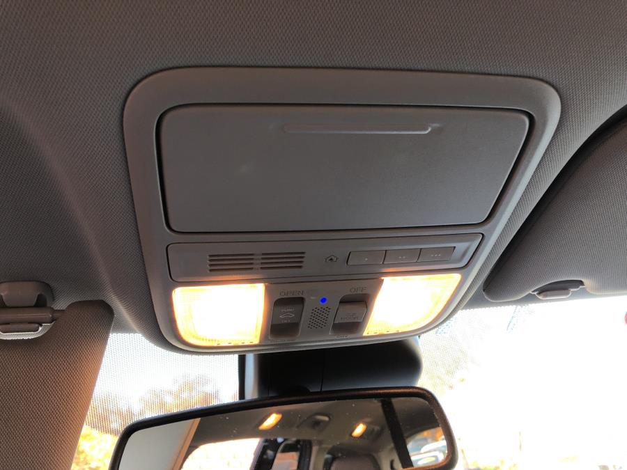 2017 Honda Odyssey EX-L Auto, available for sale in Waterbury, Connecticut | National Auto Brokers, Inc.. Waterbury, Connecticut 2017 Honda Odyssey EX-L Auto, available for sale in Waterbury, Connecticut | National Auto Brokers, Inc.. Waterbury, Connecticut