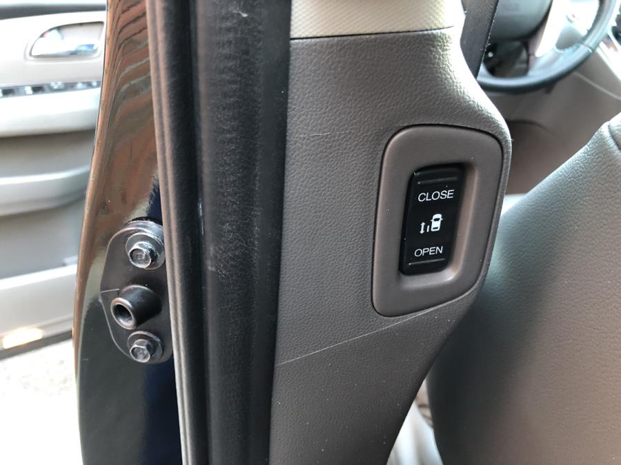 2017 Honda Odyssey EX-L Auto, available for sale in Waterbury, Connecticut | National Auto Brokers, Inc.. Waterbury, Connecticut 2017 Honda Odyssey EX-L Auto, available for sale in Waterbury, Connecticut | National Auto Brokers, Inc.. Waterbury, Connecticut
