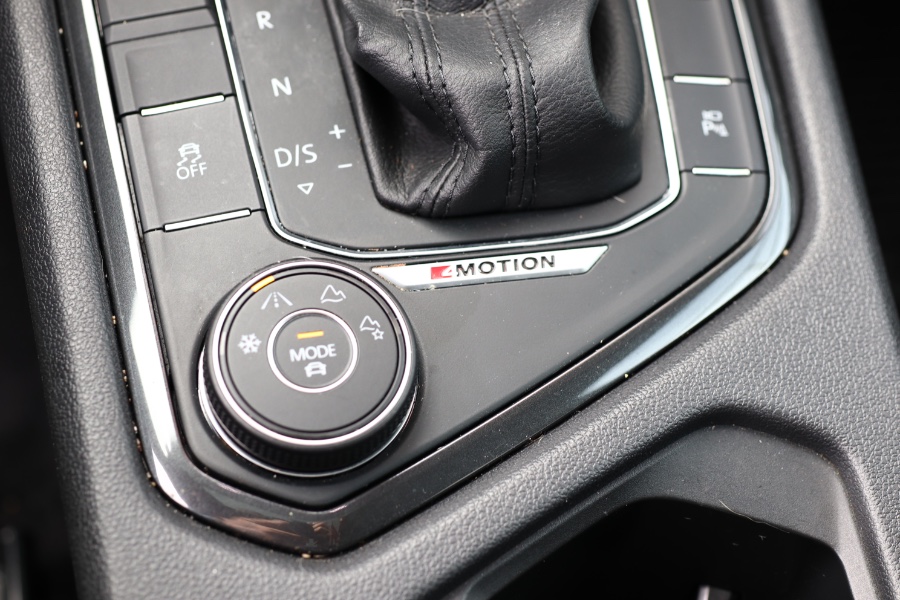 Used Volkswagen Tiguan 2.0T SEL Premium 4MOTION 2018 | Hillside Auto Mall Inc.. Jamaica, New York Used Volkswagen Tiguan 2.0T SEL Premium 4MOTION 2018 | Hillside Auto Mall Inc.. Jamaica, New York